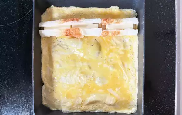 玉子焼きに『1本半』入れてみて！　10分で完成する節約アレンジに、箸が進む！
