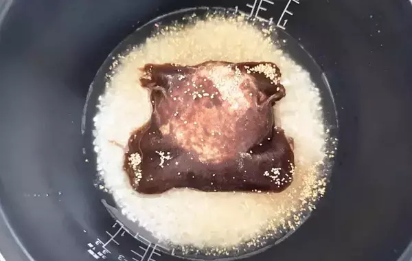 炊飯器に1袋入れてみて！　子供が感動した炊き込みご飯、具材に使ったのは？【レシピ】
