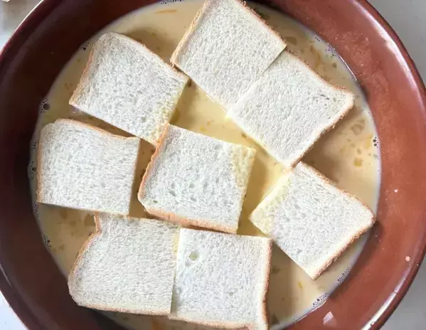食パンを凍らすだけ！　ふわふわフレンチトーストのコツに「噛まずに飲める」
