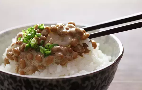 パックのまま冷凍はあり？なし？　納豆を冷凍保存する際の注意点とは