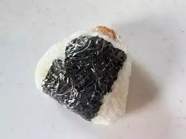 脱マンネリ！　おにぎりの意外な具材に「ラクすぎ」「高校生息子がドハマり」