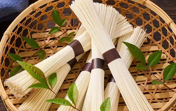 捨てる前に確認して！　昨年のそうめん、まだ食べられるものの特徴は？
