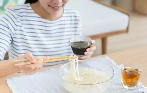 捨てる前に確認して！　昨年のそうめん、まだ食べられるものの特徴は？