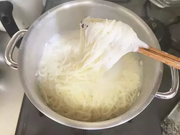 捨てる前に確認して！　昨年のそうめん、まだ食べられるものの特徴は？