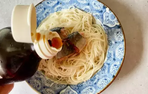 めんつゆかける前にのせてみて！　そうめんの意外な具材に「一気に満足度アップ」