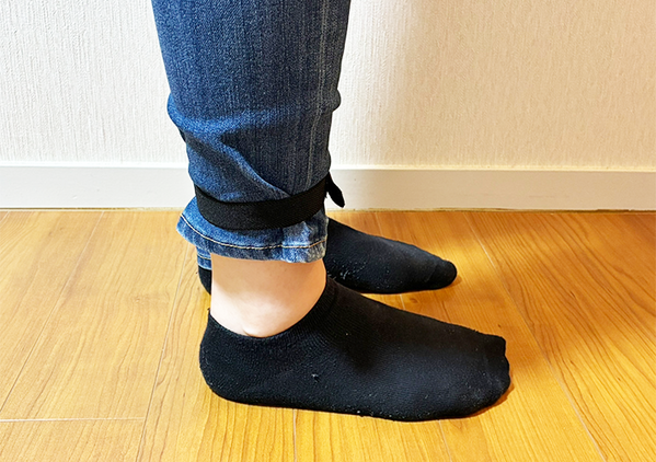 ダイソーで売ってた4本入りのゴムベルト　収納の悩みが解決する意外な使い方とは？