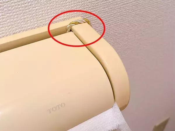 0円で完成！　家にある『余った紐』でトイレットペーパーホルダーを2連化する裏技