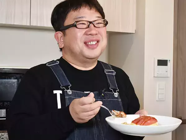 余った冷凍ご飯を卵液にドボン！ 天野ひろゆき流の裏ワザに「天才」