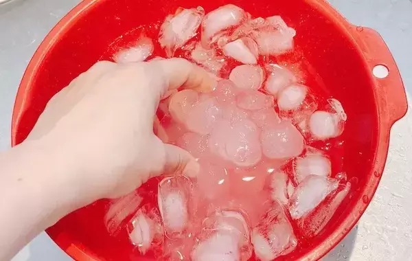 スーパーのわらび餅、そのまま食べるのはもったいない！　プルッとおいしくなる裏技