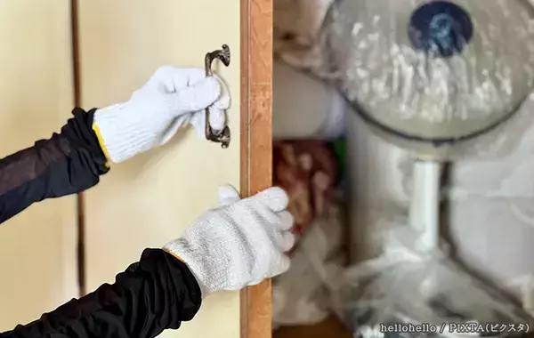 道端に捨てられた『オシャレな家具』勝手に持ち帰ってもいい？　弁護士の回答に驚き