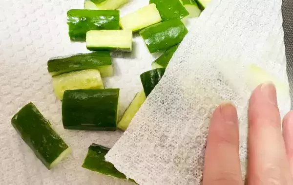キュウリに小さじ1杯加えてみて！　5分で完成“簡単おかず”レシピ