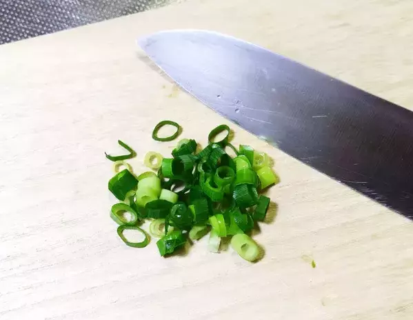 鶏ささみ1本で2人前？　サラサラ食べられて家族「おいしい！」白だしが決め手のミツカン“さっぱり飯”レシピ