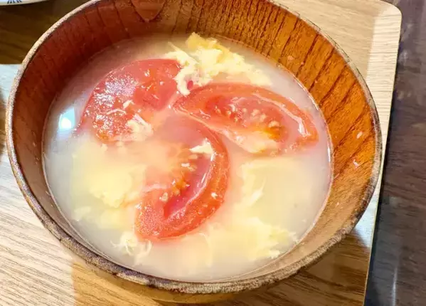 トマトが余ったらやってみて　簡単スープに「ひと味違う！」
