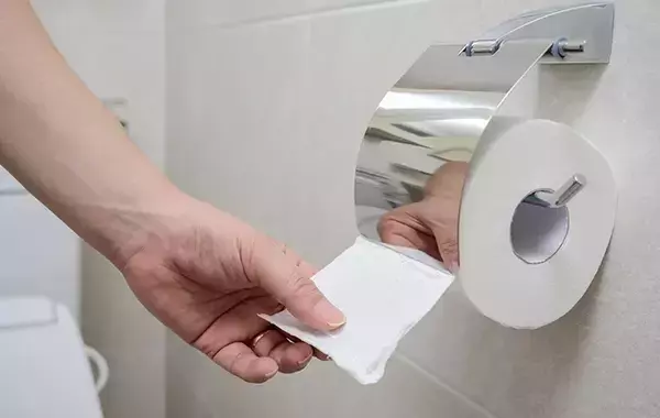 トイレットペーパーにまつわる『NG行動』　エリエールが注意するのは