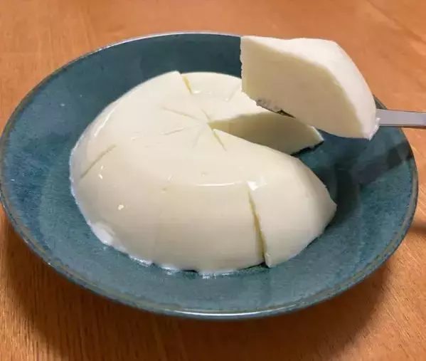 いつもの6Pチーズを鍋で加熱すると？ 予想外の食感に「これぞ大人の贅沢」