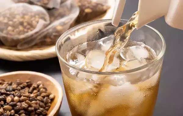 家で作った麦茶、冷たいのにおいしくない…　その理由、知っていますか？