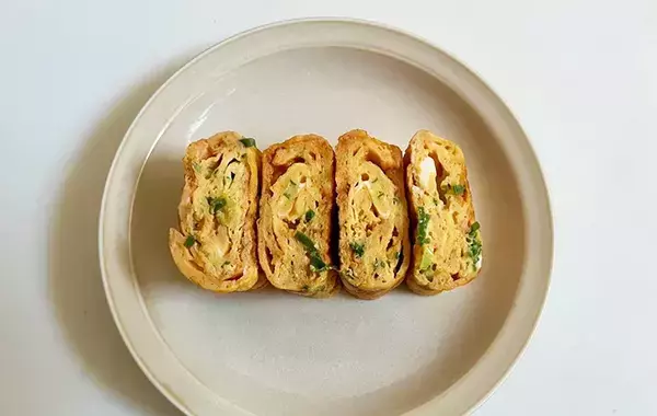 「パンチがあっておいしい」と夫が絶賛！　玉子焼きに「小さじ2杯」加えたのは？