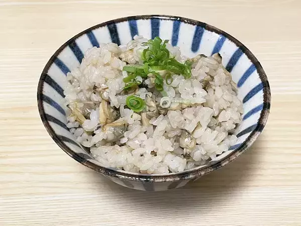 アサリの水煮缶、全部使って「汁っぽさない」？　レンジで3分、旨味が詰まったレシピに「お弁当にもいい」