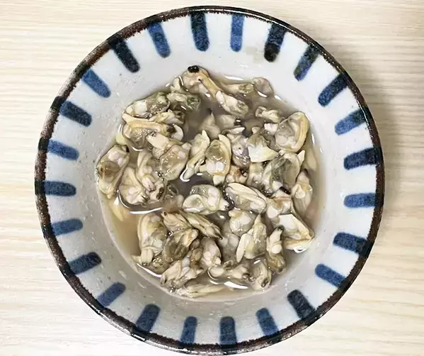 アサリの水煮缶、全部使って「汁っぽさない」？　レンジで3分、旨味が詰まったレシピに「お弁当にもいい」