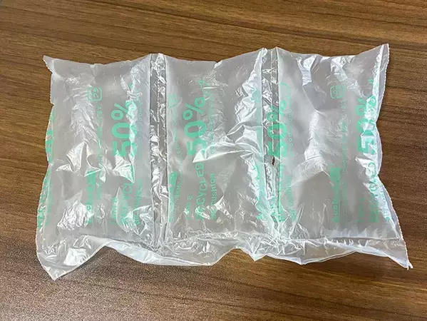 ネット通販で届く『エア緩衝材』　3cm切るだけの簡単掃除術が、こちら！