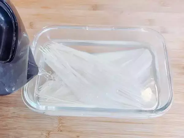 そうめん、もう鍋でゆでない！　レンジで作った結果「いつもと変わらない！」