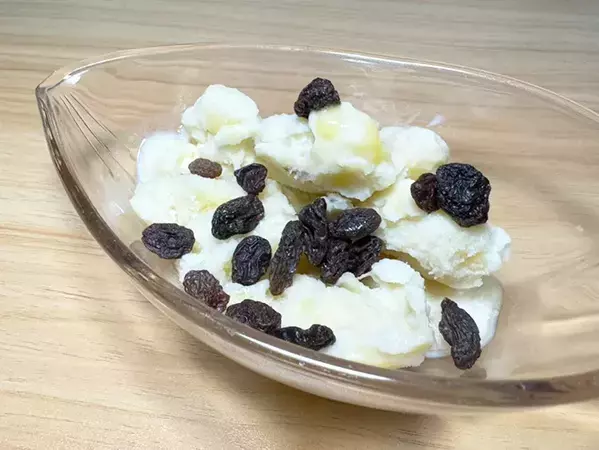 【材料2つ】黒くなったバナナが激変！　牛乳と凍らせるだけでクリーミーアイスに