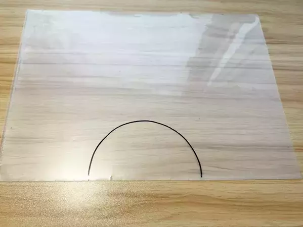 ダブルクリップで除菌シート挟んでみて！　クルクル巻いたら…