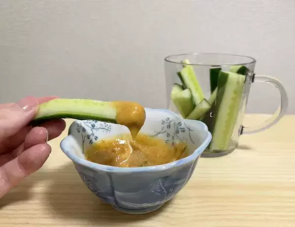 マヨネーズに1袋加えて　混ぜ合わせるだけで料理がおいしくなる『万能調味料』、使ったのは？