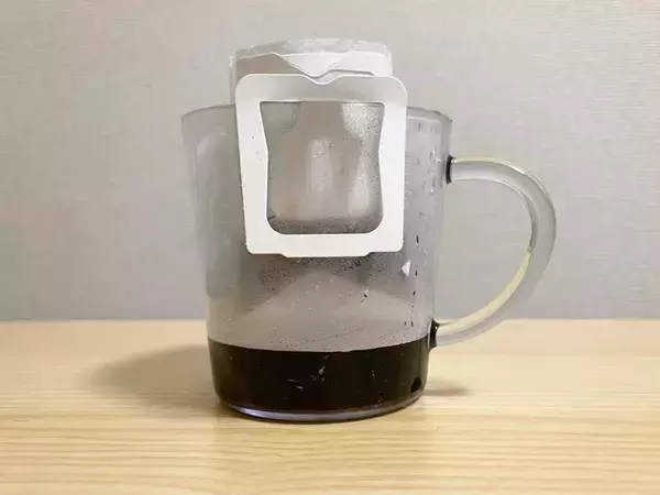 コーヒー粉に直接かけてみて！　抽出前の一工夫に「マイルドな味わいに」「冷めてもおいしい」