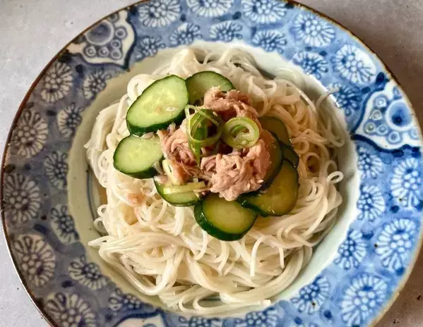 『キュウリの浅漬け』をそうめんにのせるだけ　暑い日のお昼ご飯はコレで決定