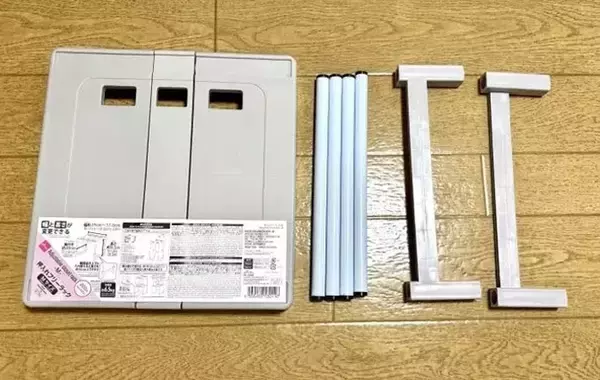『ダイソー』の収納グッズを2つ使うだけ！　シンク下が快適になる活用ワザに「奥まで見えた」「カビにくい」