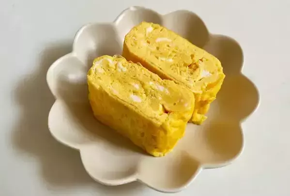 玉子焼きに『小さじ1杯』入れてみて！　意外な調味料に「いつもよりふわふわ」
