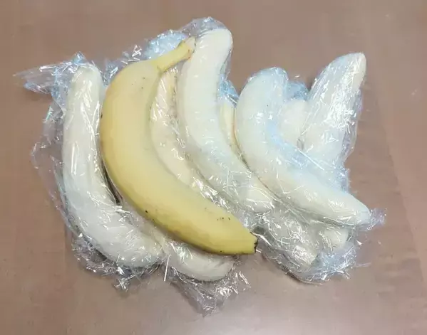 バナナを潰してから冷凍したら？　食べたい分だけ「パキッ」と取れて感動！【夏スイーツ4選】