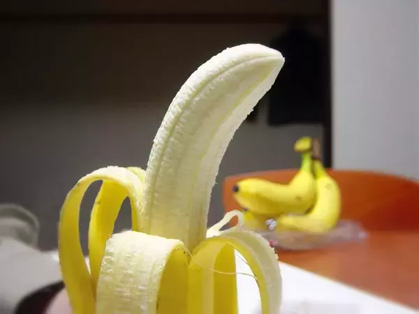 バナナを潰してから冷凍したら？　食べたい分だけ「パキッ」と取れて感動！【夏スイーツ4選】