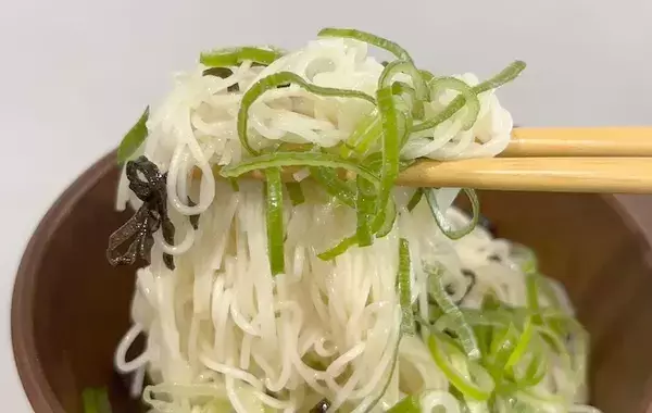 そうめんは、めんつゆだけじゃない！　混ぜるだけの『ズボラそうめん』がやみつき