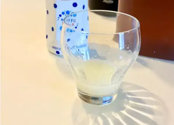 牛乳を使わない『カルピス』の飲み方　「拍子抜けするほど簡単」「何杯でも飲める