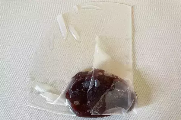 余ったライスペーパーで簡単おやつ！あんこを包んで焼いてみた