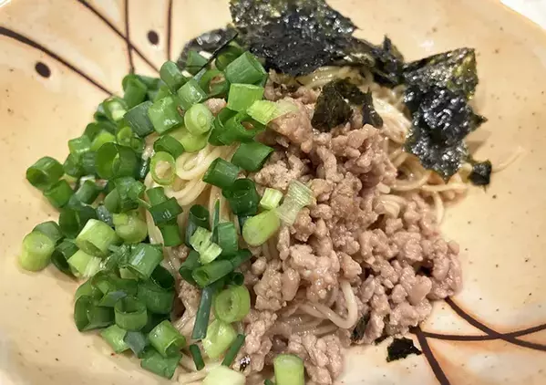 混ぜるだけでウマい『油そば風そうめん』　タレは砂糖、醤油のほかに大さじ1杯の？