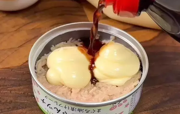 ツナ缶とお茶漬けの素で『混ぜご飯』　意外な組み合わせに「子供が喜ぶ！」