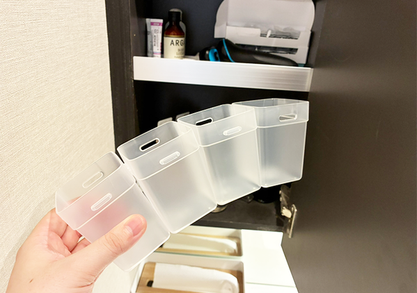 ダイソーの『靴下カップ』を洗面台で使ったら…　本来の用途を超えた活用法に感動！