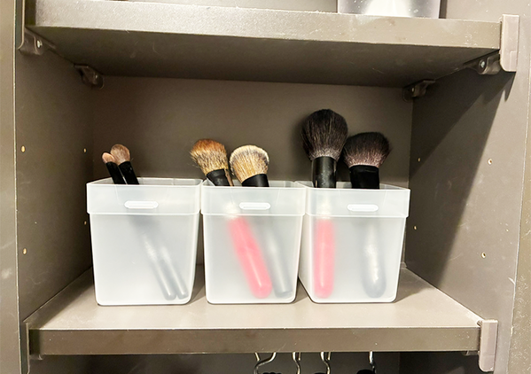 ダイソーの『靴下カップ』を洗面台で使ったら…　本来の用途を超えた活用法に感動！