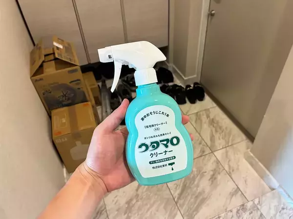 ウタマロクリーナーをぬるま湯に10回プッシュ！　玄関がピカピカになる簡単掃除術が、こちら