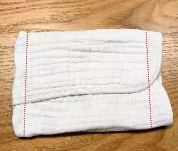 保冷剤で濡れる弁当箱　100均の平ゴムを使った対策が超快適！