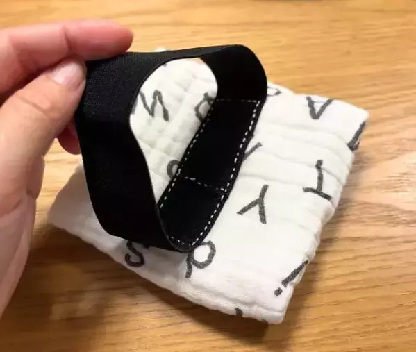 保冷剤で濡れる弁当箱　100均の平ゴムを使った対策が超快適！