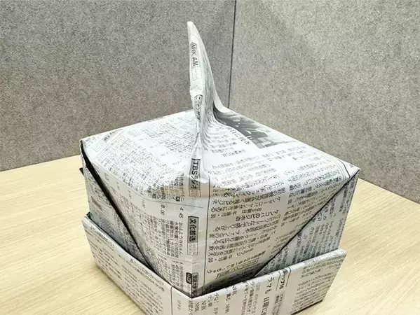 「こんな折り方あったんだ！」　コンパクトにたためる新聞紙ゴミ箱