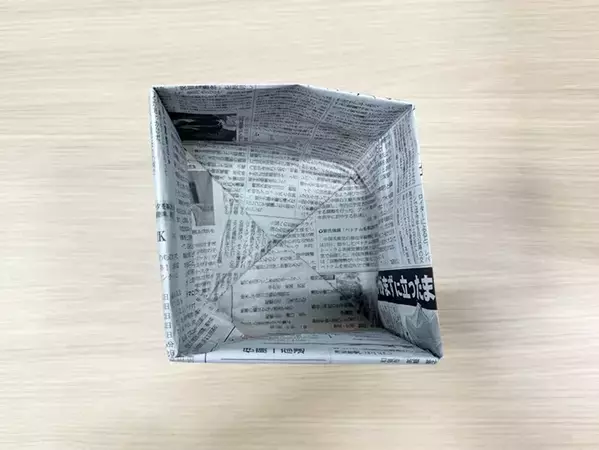 「こんな折り方あったんだ！」　コンパクトにたためる新聞紙ゴミ箱