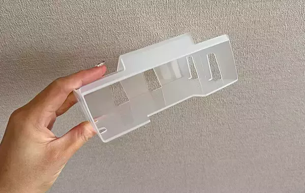 ダイソーの『冷蔵庫で使う収納ボックス』　たった110円で「ハムもチーズも迷子にならない」【活用法3選】