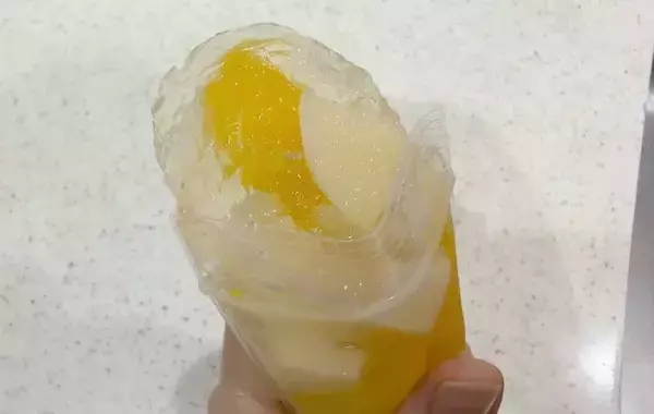 ダイソーで買った『水筒用氷棒』の『じゃない使い方』　試したら家族が「毎日作って！」