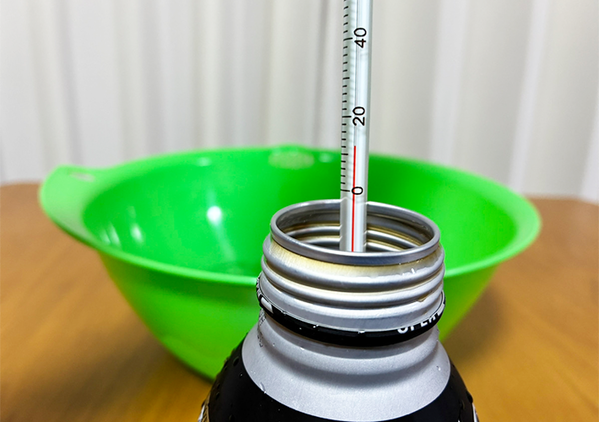 ぬるい飲み物が『30秒』で冷やせた！　目からウロコの方法に「夏に助かる！」