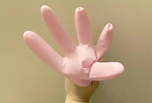 ゴム手袋が元通り！　10秒で『引っこんだ指すべて』が出る裏技